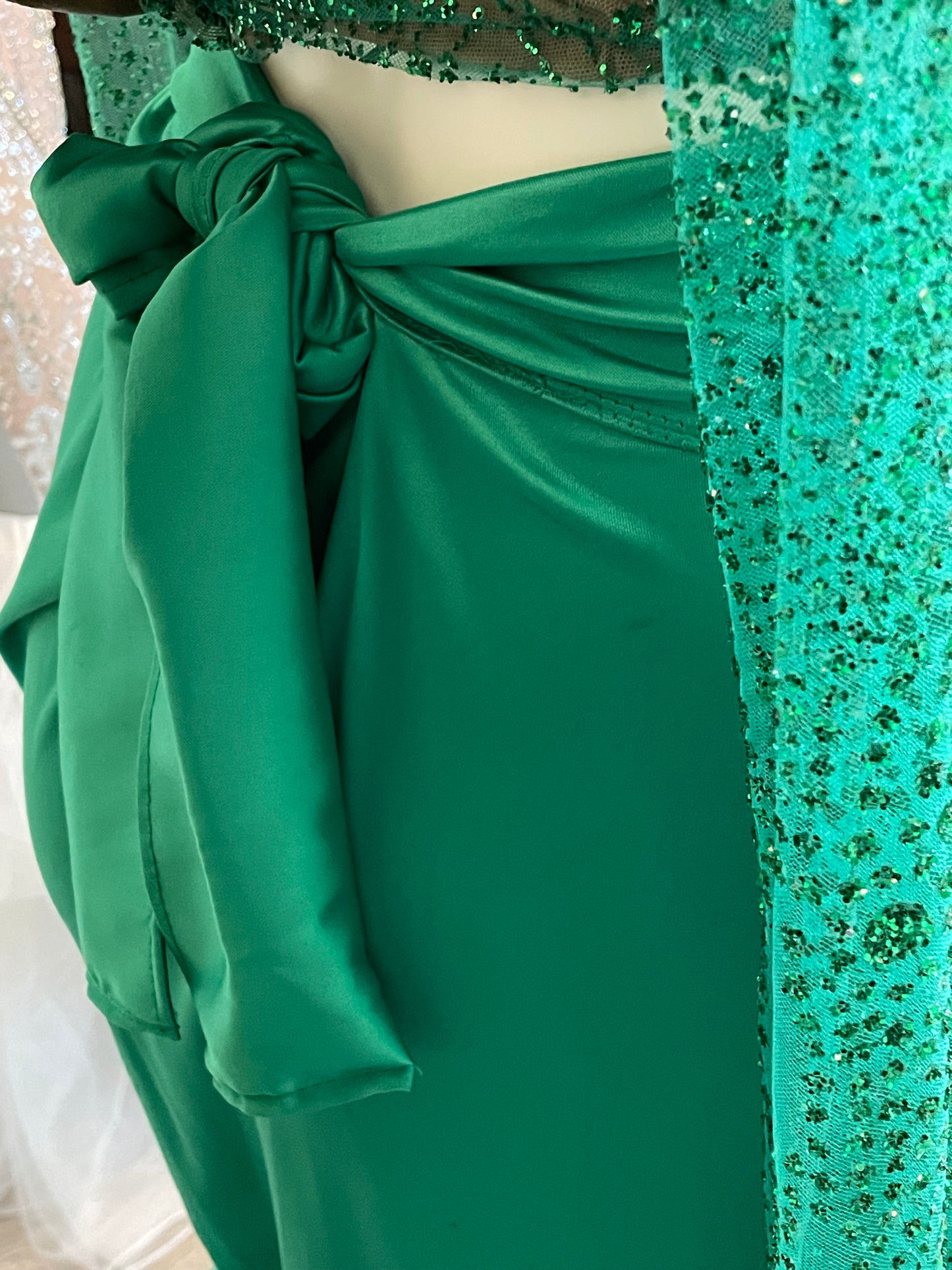 Main character | green two piece set
